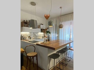 Trilocale in Vendita a Carrara, zona Centro cittÃ, 179'000&euro;, 80 m²