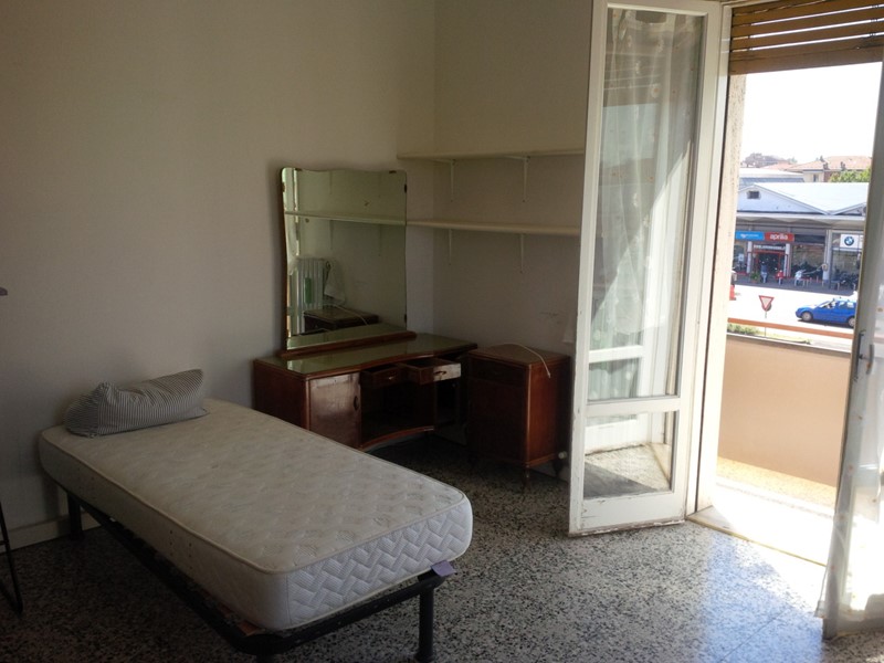 Stanza in Affitto a Modena, zona Modena Est, 300&euro;, 14 m²