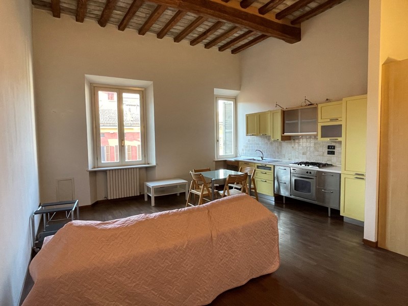 Bilocale in Affitto a Modena, zona Centro cittÃ, 800&euro;, 65 m², arredato