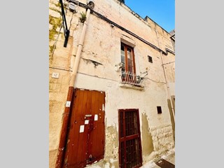 Casa Indipendente in Vendita a Capurso, 20'000&euro;, 50 m²