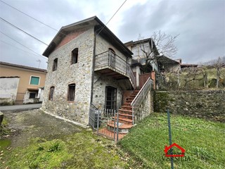 Casale in Vendita a Aulla, 35'000&euro;, 70 m²