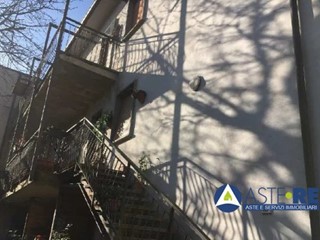 Trilocale in Vendita a Bagnoregio, 28'477&euro;, 100 m²