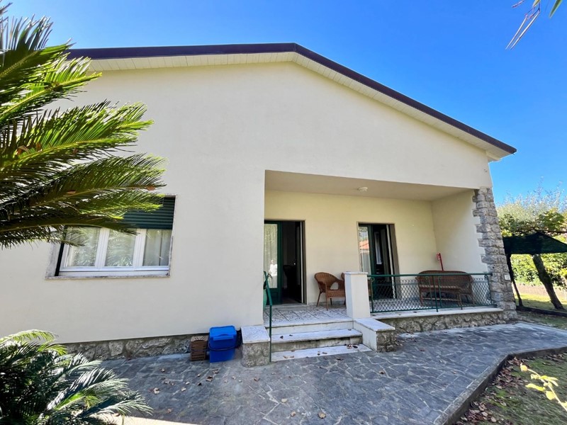 Casa Indipendente in Affitto a Forte dei Marmi, 3'000&euro;, 130 m², arredato
