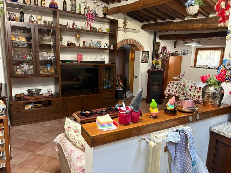 Casa Indipendente in Vendita a Collesalvetti, zona Vicarello, 105'000&euro;, 60 m²