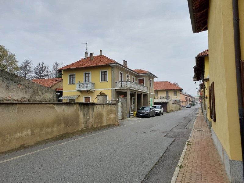 Casa Indipendente in Vendita a Trofarello, 59'485&euro;, 212 m²