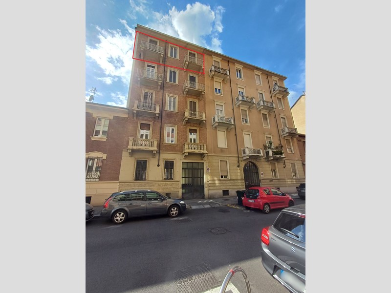 Trilocale in Vendita a Torino, 34'500&euro;, 82 m²