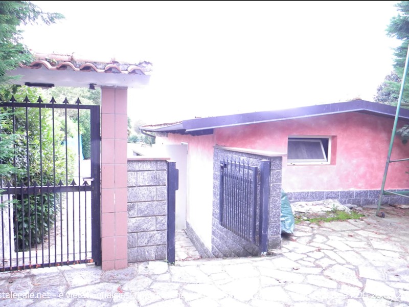 Casa Indipendente in Vendita a Barbania, 150'000&euro;, 341 m²