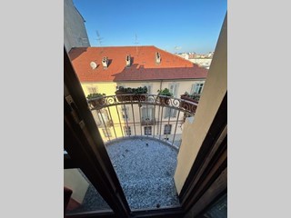 Appartamento in Vendita a Torino, 61'500&euro;, 145 m²