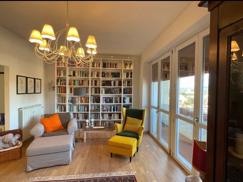 Attico in Vendita a Cecina, 335'000&euro;, 125 m², arredato, con Box