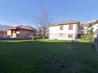 Villa in Vendita a Lecco, 660'000&euro;, 361 m²