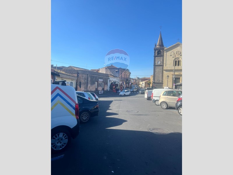 Attività commerciale in Vendita a Nicolosi, 150 m²