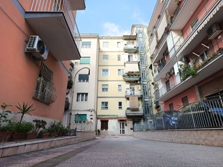 Trilocale in Vendita a Napoli, 130'000&euro;, 80 m²