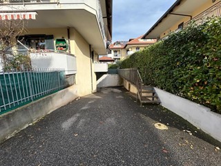 Attico in Vendita a Giugliano in Campania, 132'000&euro;, 85 m², con Box