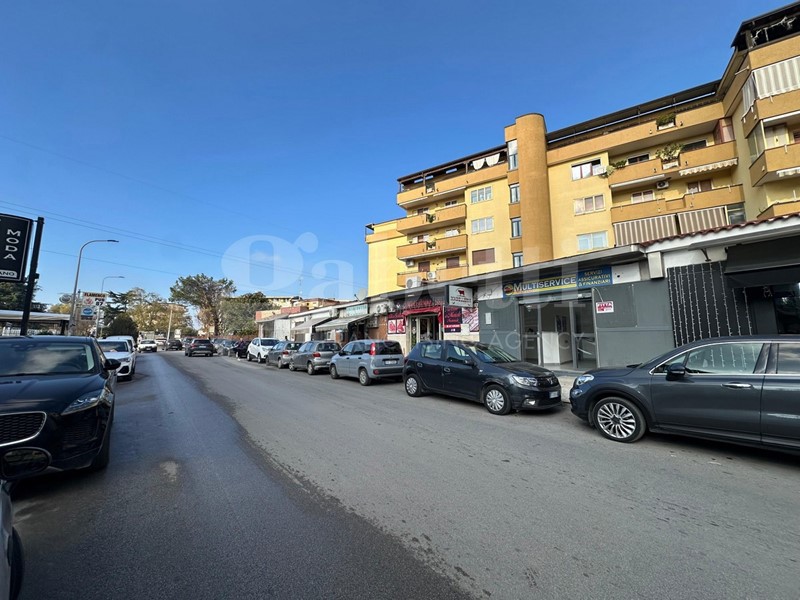 Negozio in Affitto a Marano di Napoli, 450&euro;, 35 m²