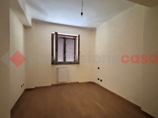 Trilocale in Vendita a Alatri, 200'000&euro;, 120 m², con Box