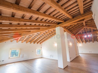 Attico in Vendita a Stra, 560'000&euro;, 200 m²