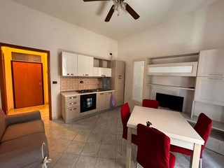 Trilocale in Vendita a Bari, 135'000&euro;, 71 m², arredato