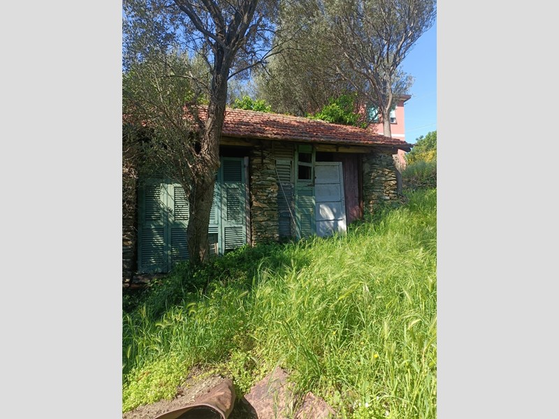 Terreno edificabile in Vendita a Varazze, 165'000&euro;, 82 m²