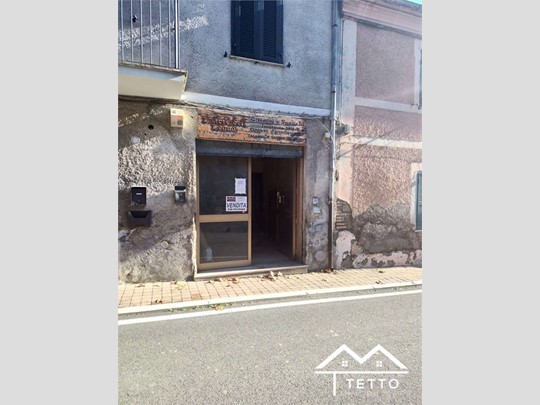 Negozio in Vendita a Stimigliano, 28'000&euro;, 44 m²