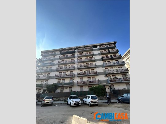Quadrilocale in Vendita a Palermo, 130'000&euro;, 100 m²
