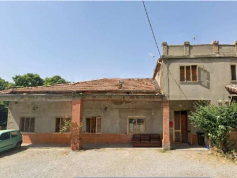 Appartamento in Vendita a Radicofani, 28'000&euro;, 152 m²
