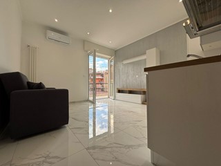 Bilocale in Vendita a Sanremo, zona San Martino, 209'000&euro;, 40 m², arredato