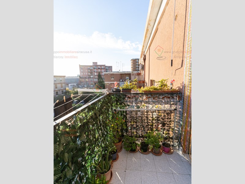 Quadrilocale in Vendita a Siracusa, zona PANAGIA, 65'000&euro;, 90 m²