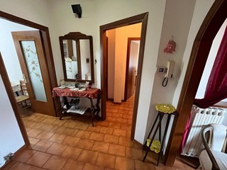 Quadrilocale in Vendita a Castelfranco di Sotto, 75'000&euro;, 80 m², arredato, con Box