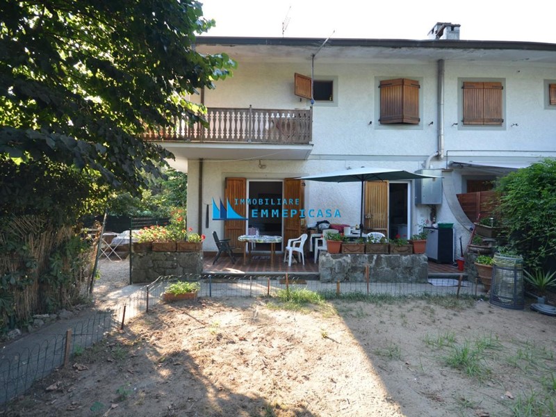 Villetta a schiera in Vendita a Massa, zona Poveromo, 350'000&euro;, 70 m², arredato