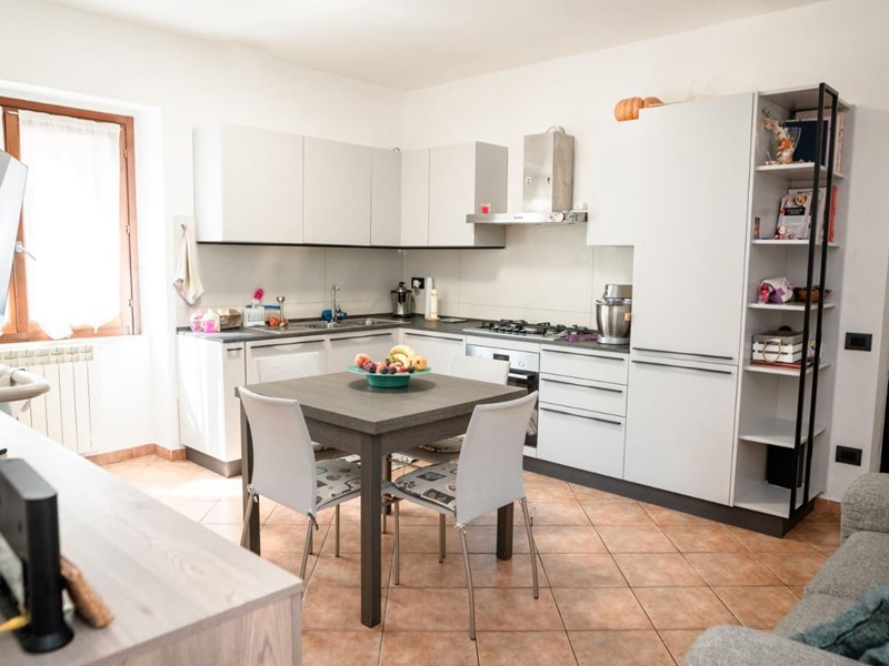 Quadrilocale in Vendita a Carrara, 125'000&euro;, 70 m², arredato