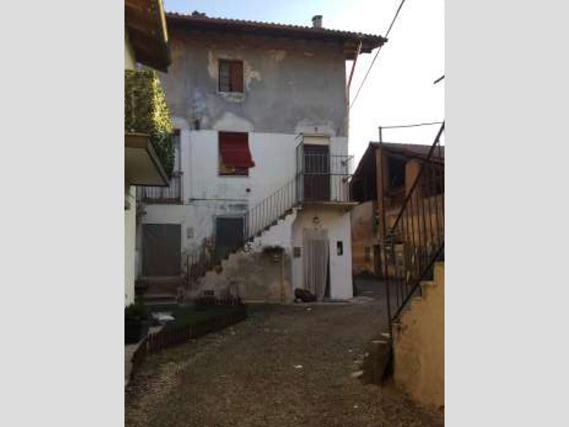 Quadrilocale in Vendita a Boffalora sopra Ticino, 18'000&euro;, 77 m²