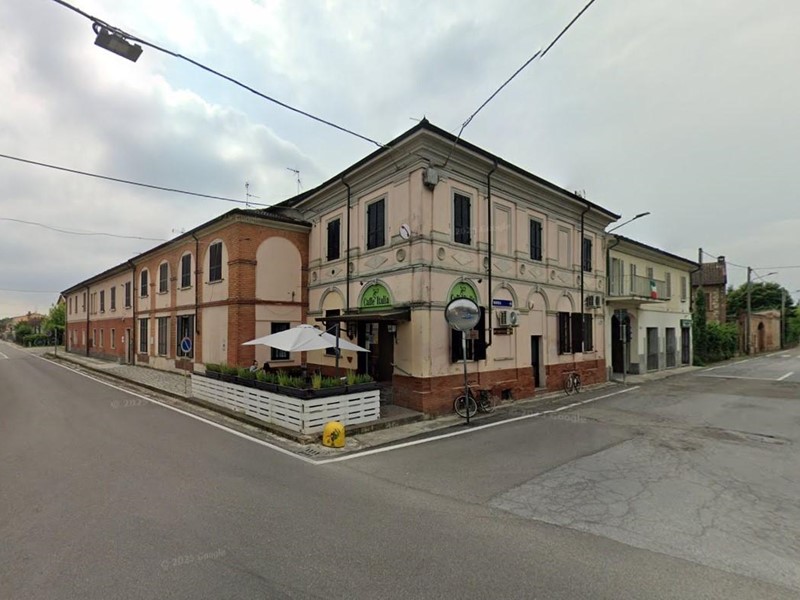 Quadrilocale in Vendita a Pinarolo Po, 21'494&euro;, 91 m², con Box