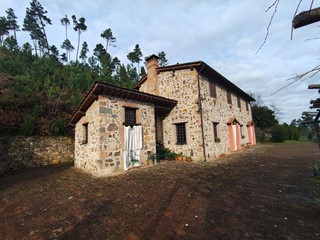 Casale in Vendita a Capannori, zona Colle di Compito, 790'000&euro;, 260 m², arredato