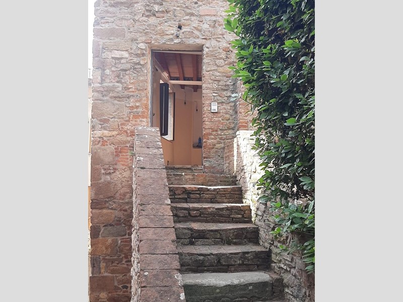 Casa di corte in Affitto a Vicopisano, 900&euro;, 75 m², arredato