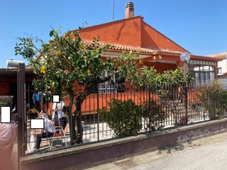 Villa in Vendita a Carinola, 140'000&euro;, 145 m²