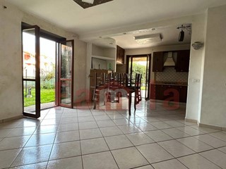 Trilocale in Vendita a Mugnano del Cardinale, 158'000&euro;, 90 m²