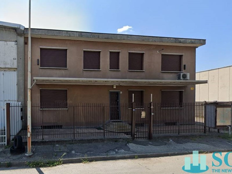 Capannone in Vendita a San Giuliano Milanese, 495'000&euro;, 760 m²