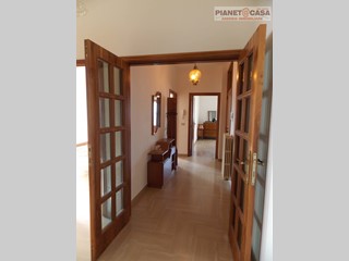 Appartamento in Vendita a Monsampolo del Tronto, 135'000&euro;, 165 m²