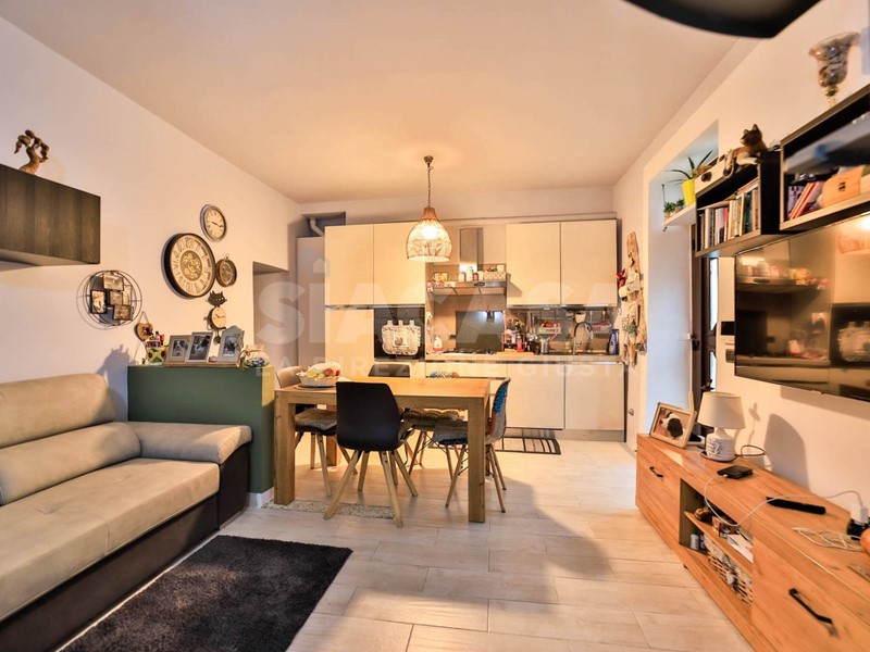 Trilocale in Vendita a Bellusco, 164'000&euro;, 88 m²