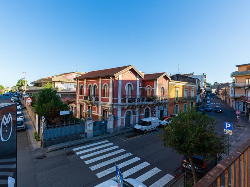 Quadrilocale in Vendita a San Giovanni la Punta, 105'000&euro;, 153 m²