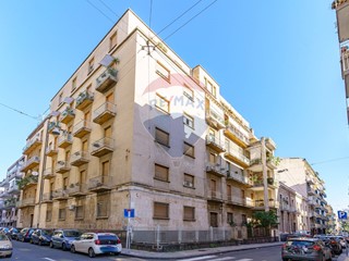 Appartamento in Vendita a Catania, 248'000&euro;, 171 m²