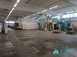 Capannone in Vendita a Casnate con Bernate, 1'900'000&euro;, 2780 m²