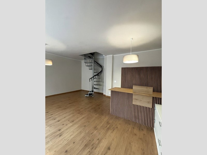 Negozio in Vendita a Castel Rozzone, 78'000&euro;, 76 m²