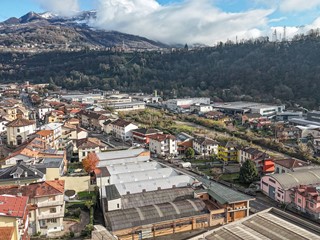 Capannone in Vendita a Vertova, 279'000&euro;, 511 m²