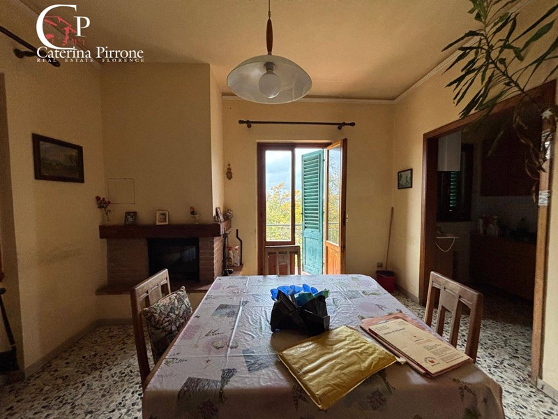Casa Indipendente in Vendita a Reggello, 230'000&euro;, 170 m²