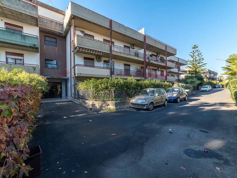 Appartamento in Vendita a Motta Sant'Anastasia, 129'000&euro;, 119 m²