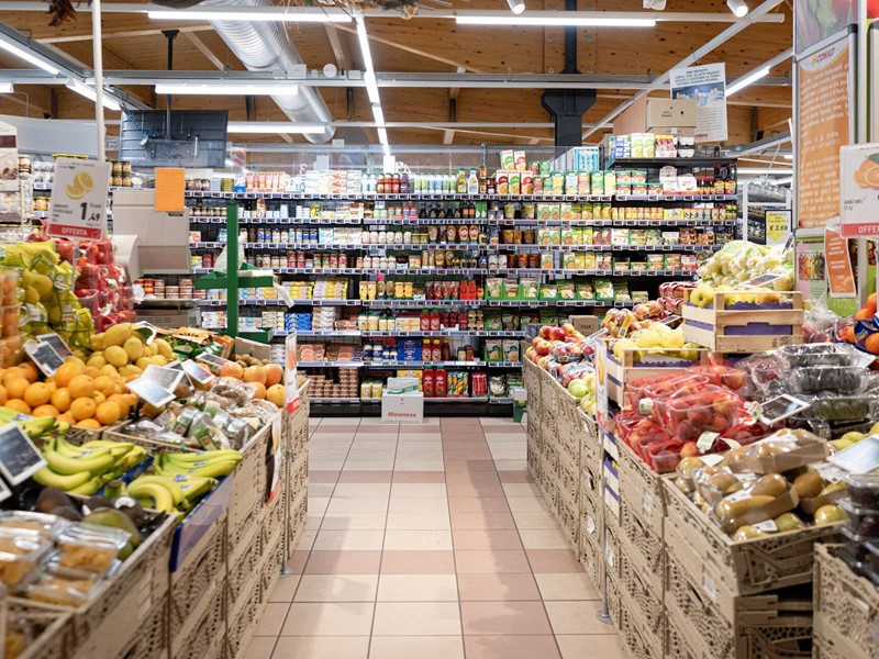 Attività commerciale in Vendita a Verona, 140'000&euro;, 250 m²