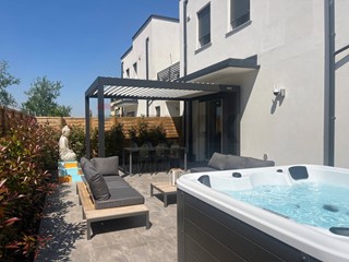 Villetta a schiera in Vendita a Cava Manara, 375'000&euro;, 216 m²