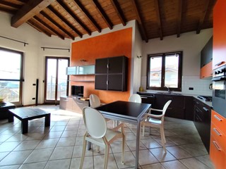 Trilocale in Affitto a Sarnico, 1'200&euro;, 100 m²