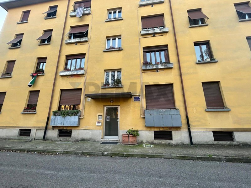 Trilocale in Affitto a Brescia, 750&euro;, 83 m²